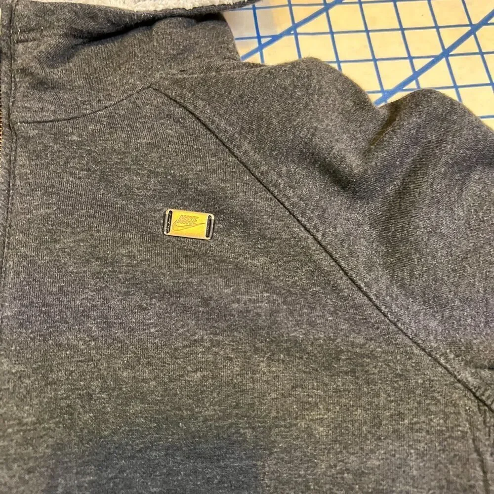 Nike Activewear Full Zip Jacket Youth Size XL 16-18 Gray Sherpa Lined Hooded